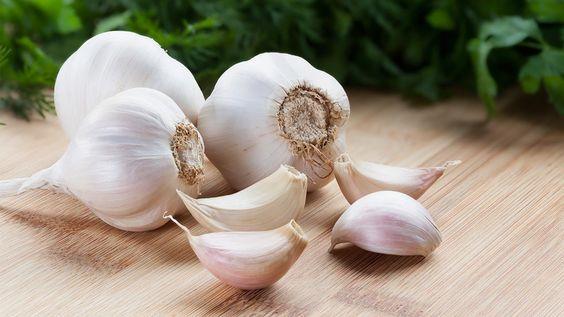 Prednosti jedenja češnjaka Benefits of Eating Garlic